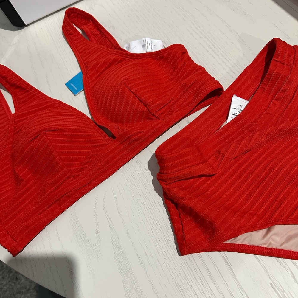 Red Textured Bikini Set - Picture 3 of 5